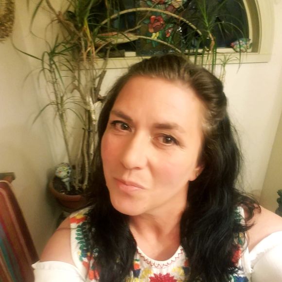 Hi everyone! Happy shopping!! Hit me with offers! - Picture 4 of 5